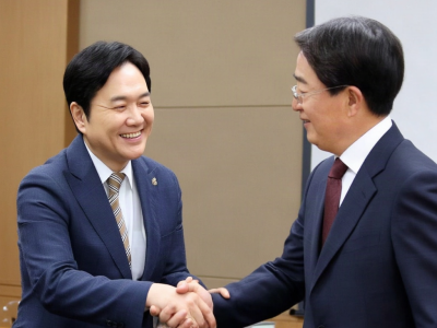 신장식 대표 김민석 축하하며 진보진영 연대 강조