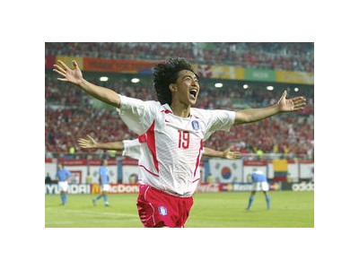 2002년 월드컵 골든골의 영웅 현실에 직면한 안정환