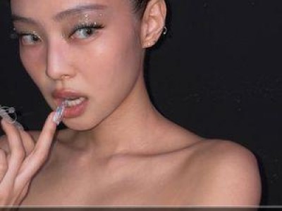 수지와 제니 깜짝 만남에 팬들 환호
