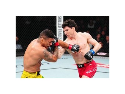 마이크 맬럿이 길버트 번즈 꺾으며 UFC 웰터급 뒤집어놔