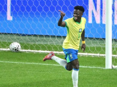 한국 축구대표팀 브라질에 0대3 완패 홍명보 감독의 고민 깊어짐