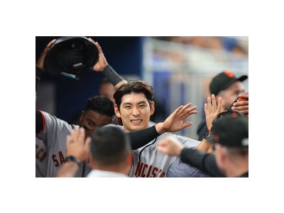이정후 기습 번트로 2경기 연속 안타 이어가자 팬들 환호