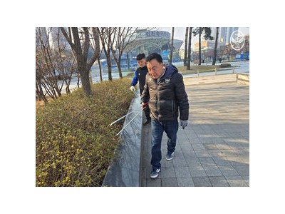 인천유나이티드 조건도 경기장 주변 청소하며 지역 밀착형 구단 자랑
