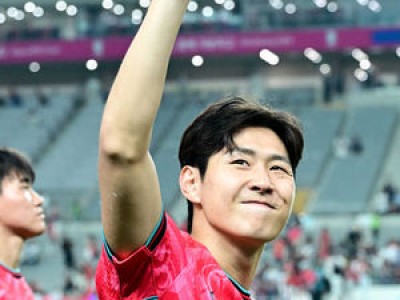 홍명보 감독 한국 축구 국가대표팀 경기장에서 뜻밖의 말 터뜨려